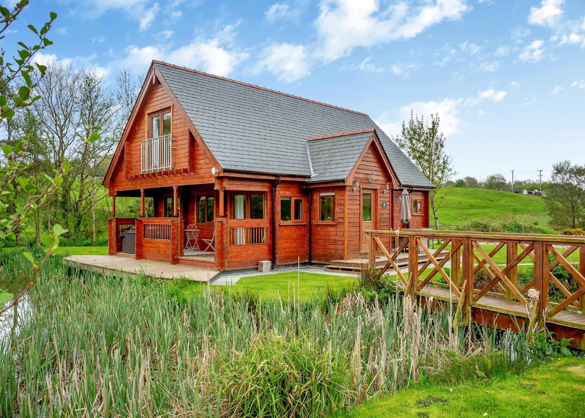Anglesey Lakeside Lodges Menai Bridge Room photo
